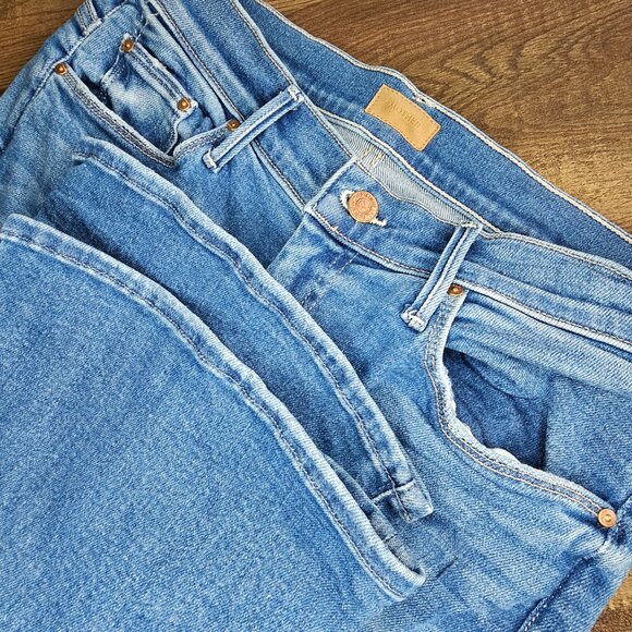 Mother The Weekender Layover Medium Wash Mid Rise Flare Bootcut Jean 30 - Picture 8 of 14